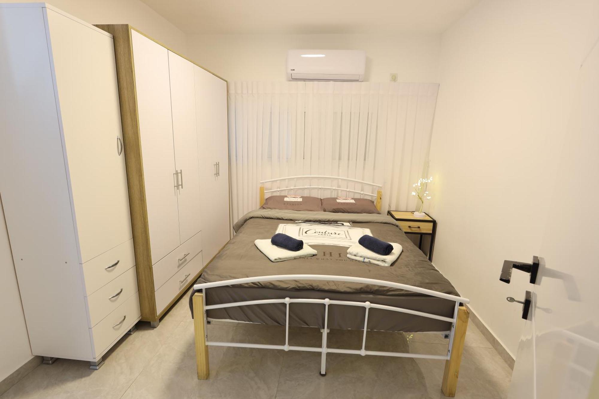 Appartamento דירה יפה סגנון מודרני מרחק של 5 דקות נסיעה מהים Ashkelon Esterno foto